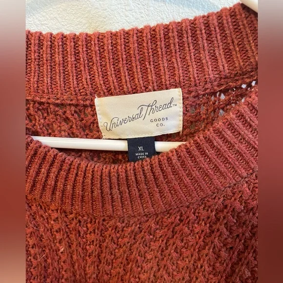 Universal Threads Sweater - Picture 2 of 4